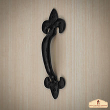 Load image into Gallery viewer, Rustic Cast Iron Fleur de Lis Door Pull: Ideal for Victorian, Colonial, Retro, Steampunk, Gothic, Baroque, and Medieval Settings, (17x4.7) cm