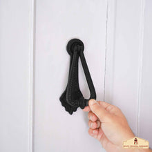 Load image into Gallery viewer, Rustic Cast Iron Georgian Twist Door Knocker: Ideal for Victorian, Colonial, Retro, Steampunk, Gothic, Baroque, and Medieval Settings, (17.2x7) cm