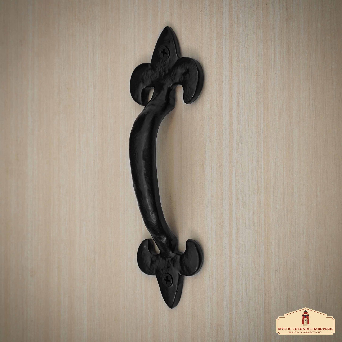 Rustic Cast Iron Fleur de Lis Door Pull: Ideal for Victorian, Colonial, Retro, Steampunk, Gothic, Baroque, and Medieval Settings, (17x4.7) cm