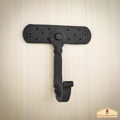 Rustic Hand Forged Iron Wall Hooks Set of 2: Ideal for Victorian, Colonial, Retro, Steampunk, Gothic, and Baroque Settings (11x9.9cm)