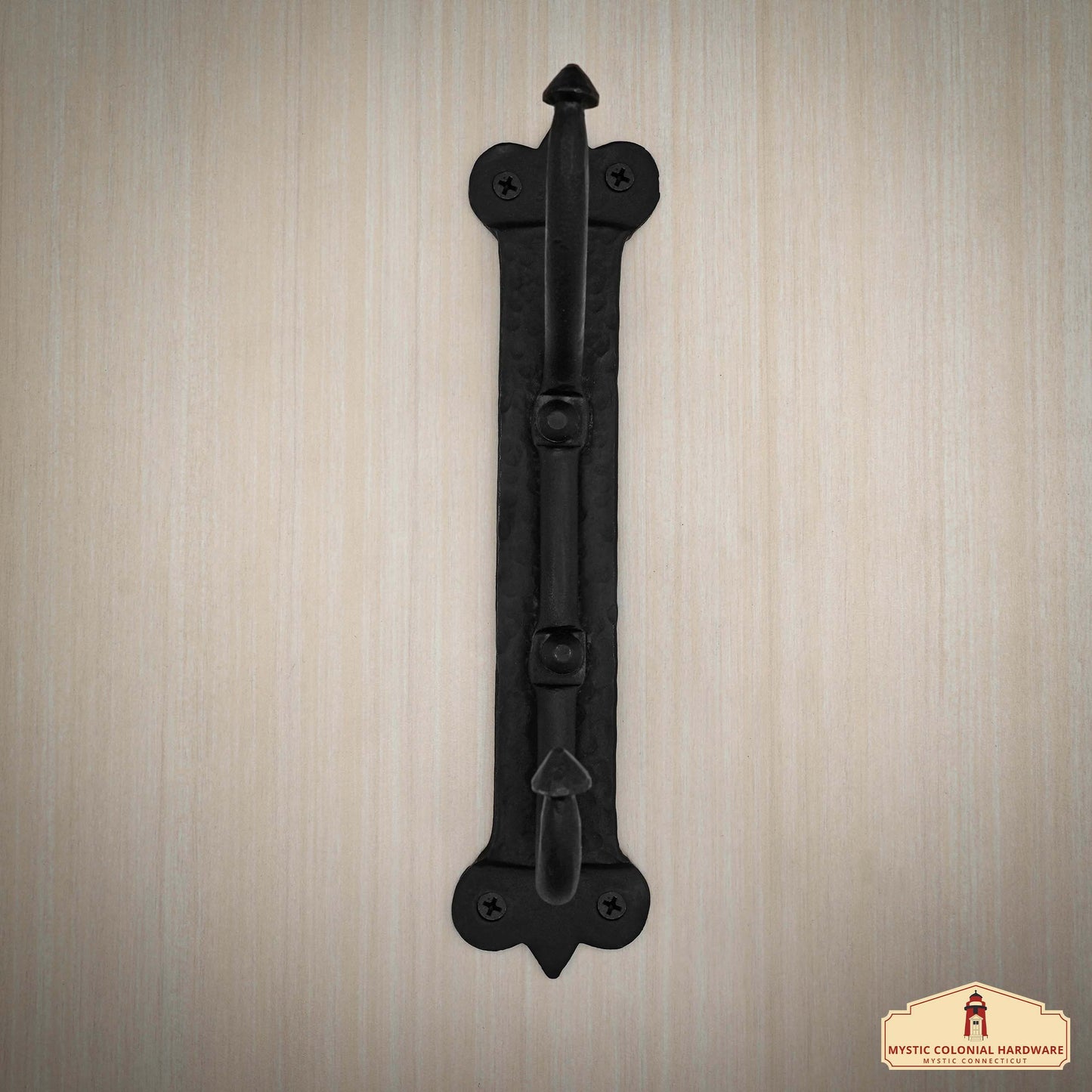 Rustic Cast Iron Wall Hook: Ideal for Victorian, Colonial, Retro, Steampunk, Gothic, and Baroque Settings (21.5x3.8) cm