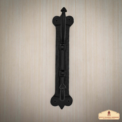 Rustic Cast Iron Wall Hook: Ideal for Victorian, Colonial, Retro, Steampunk, Gothic, and Baroque Settings (21.5x3.8) cm