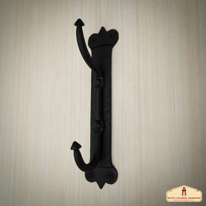 Rustic Cast Iron Wall Hook: Ideal for Victorian, Colonial, Retro, Steampunk, Gothic, and Baroque Settings (21.5x3.8) cm