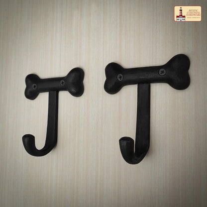 Rustic Hand Forged Iron Wall Hooks Set of 2: Ideal for Victorian, Colonial, Retro, Steampunk, Gothic, and Baroque Settings (11.2x10) cm